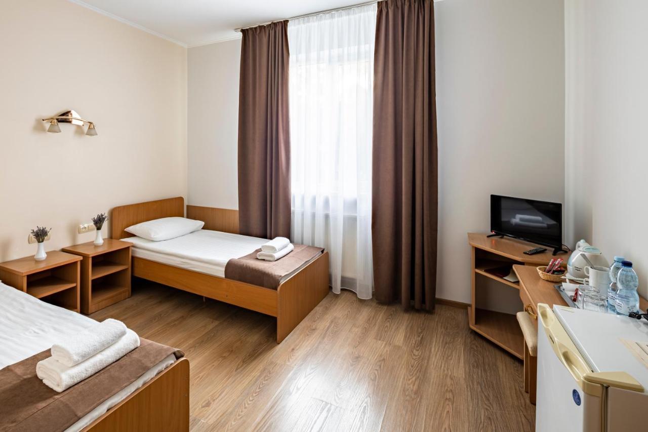 Hotel Galaktika Vynnyky Exterior foto